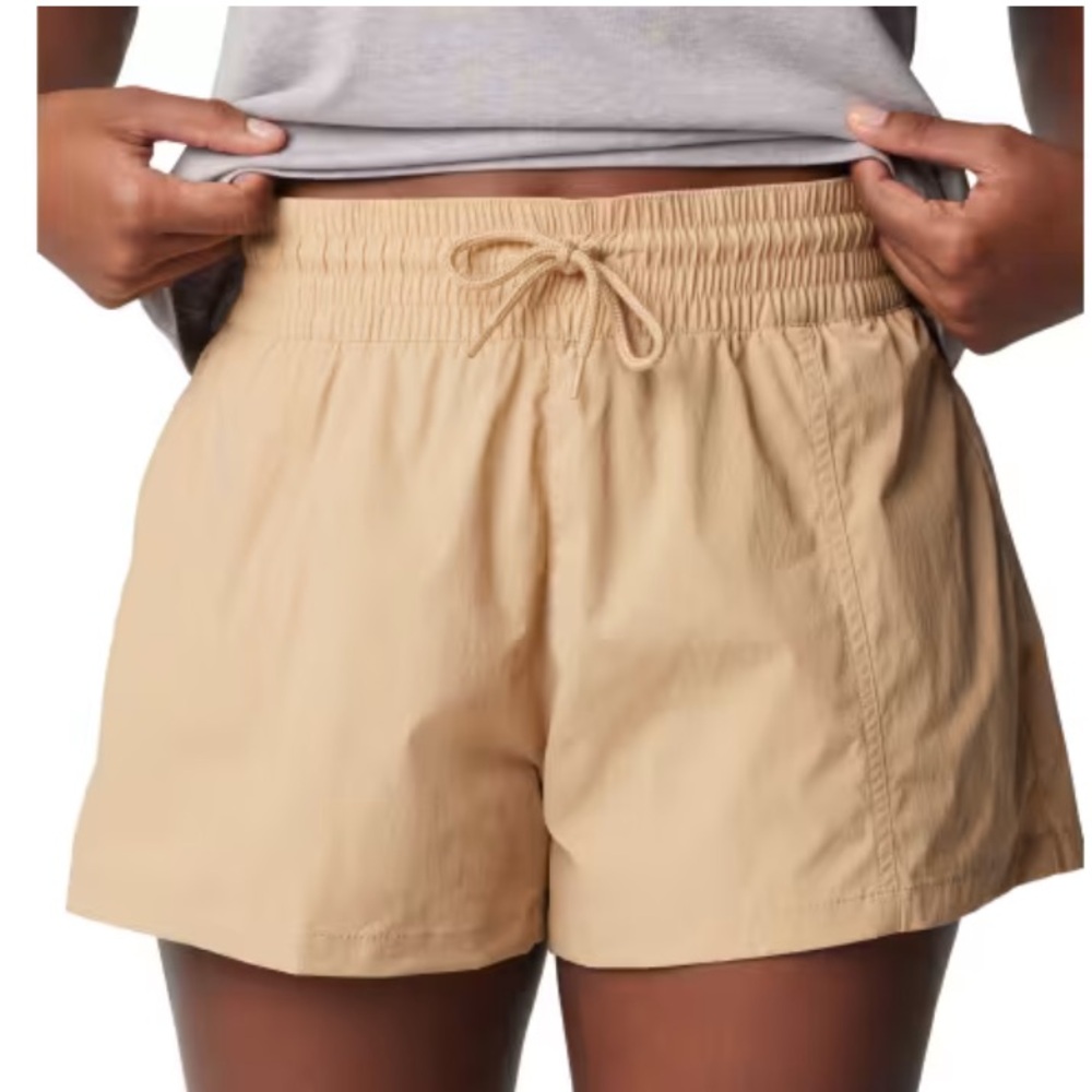 Columbia Women's Tan Athletic Shorts XL NWT